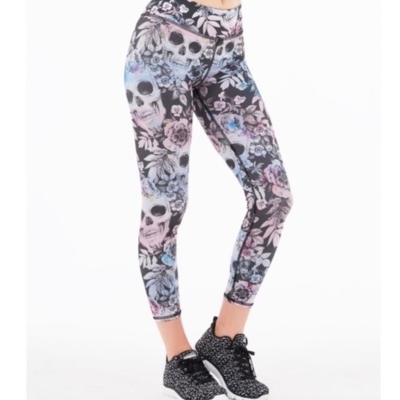 Evolution & Creation Skull Print Multi Color Crop Leggings (M) - Picture 1 of 4